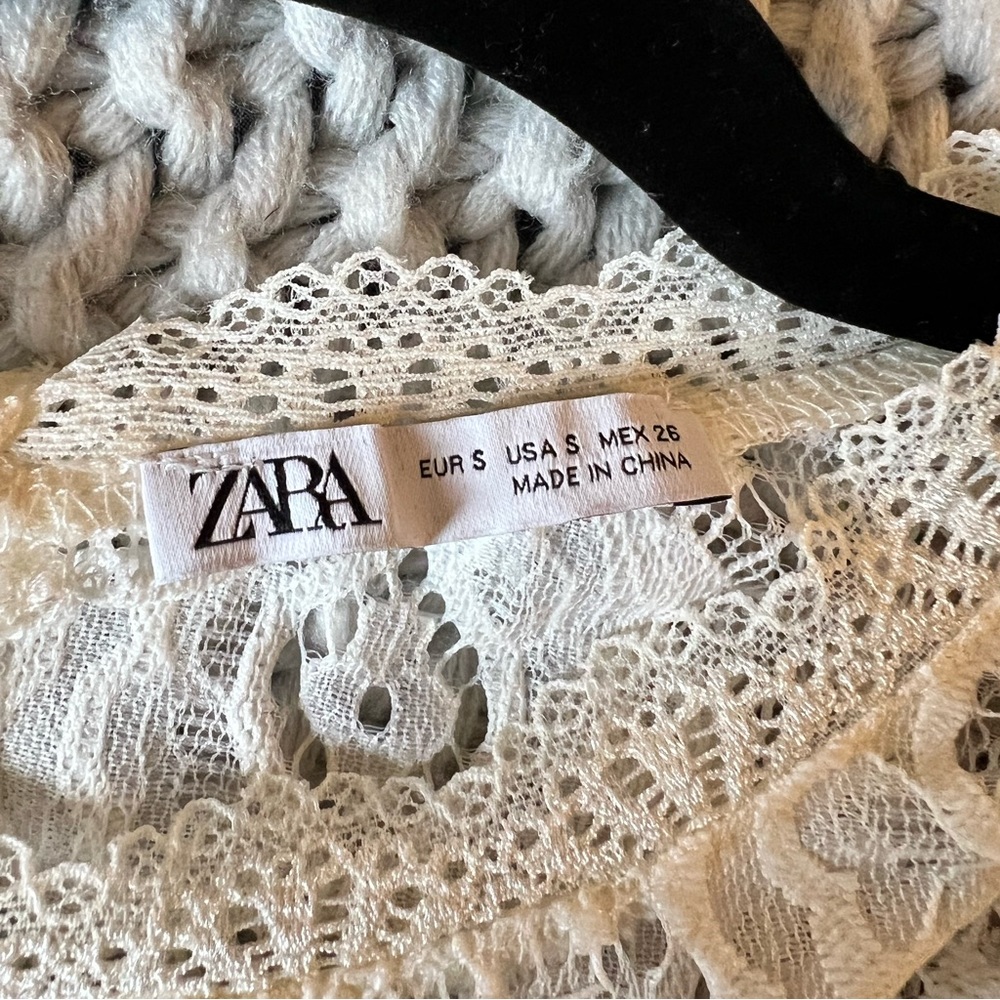 Zara Lace Top with ruffle and cropped cami - Picture 7 of 7
